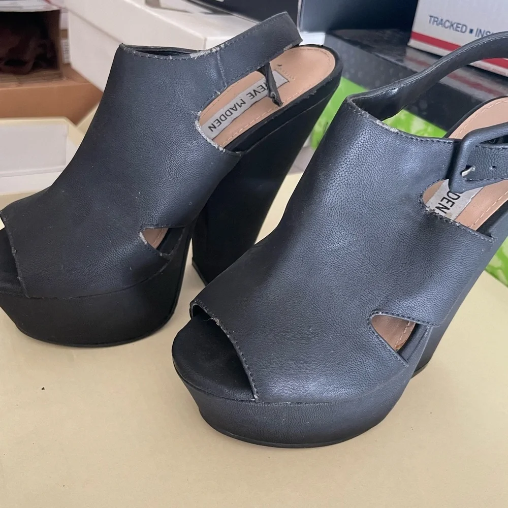 Steve Madden bold platform